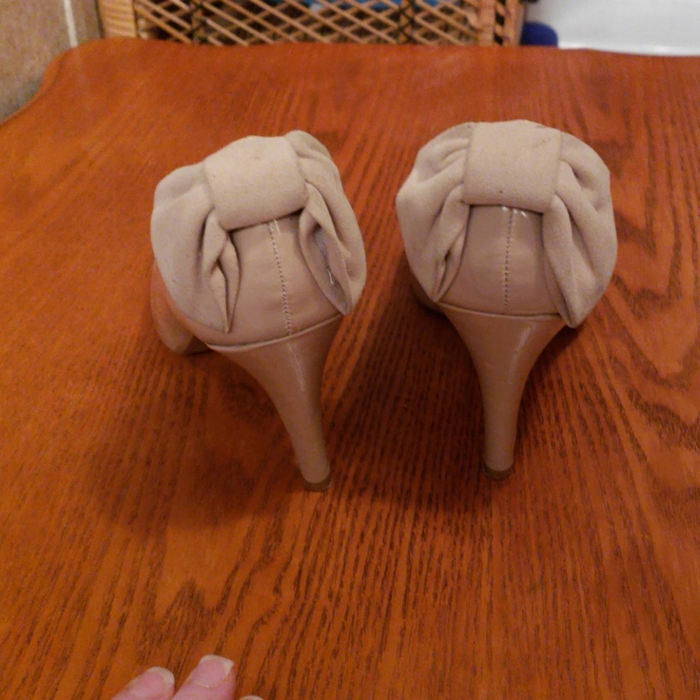 Shoes - Picture 2 of 3